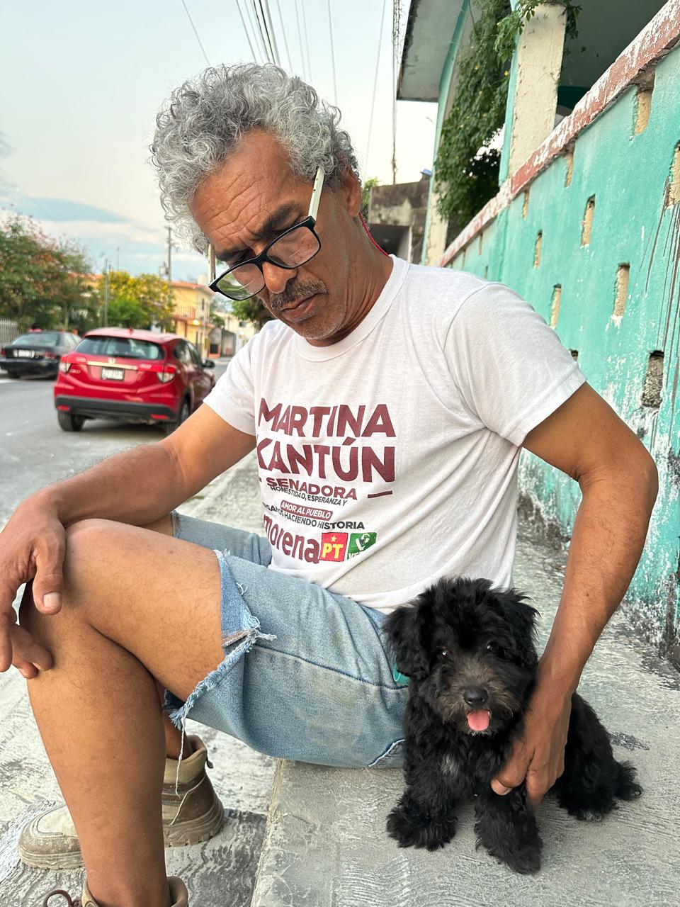 Bruno de cachorro con papá